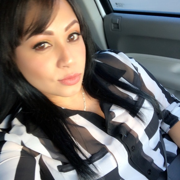 Meet your Posher, Cinthia - Picture 1 of 1